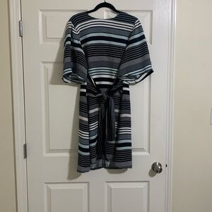 Ann Taylor Size 12 navy stripe dress